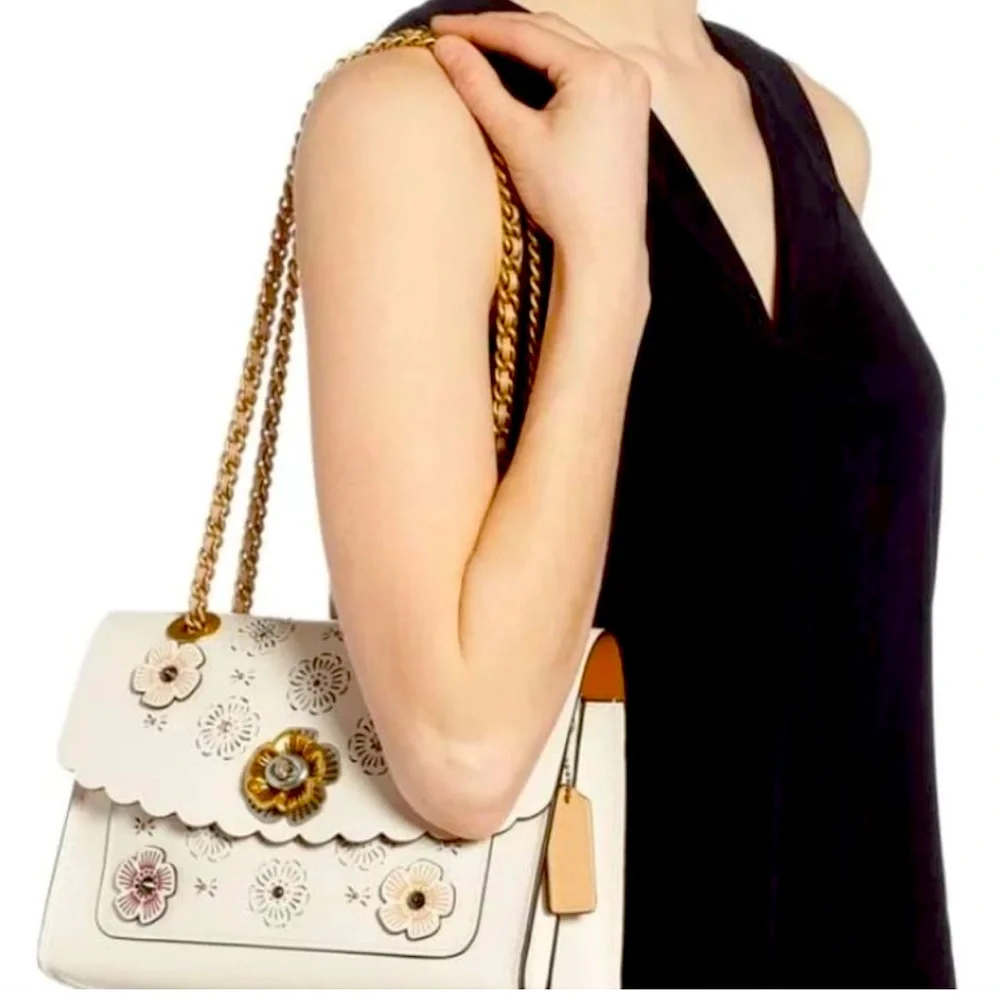 🎉HP🎉 COACH Parker Small Shoulder Bag - Picture 4 of 17